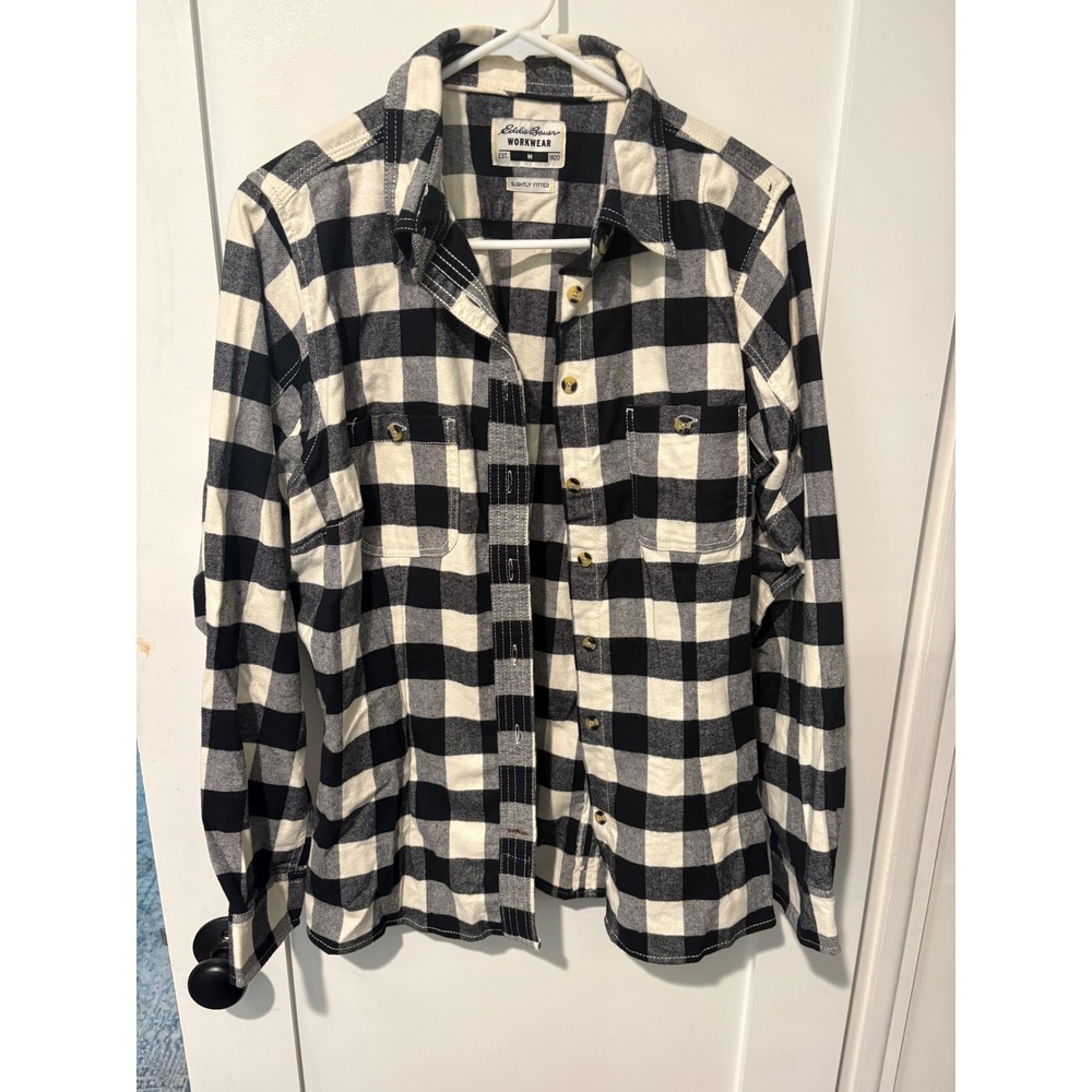 Eddie Bauer Workwear Mens Flannel Shirt Medium Slightly Fitted Buffalo Plaid